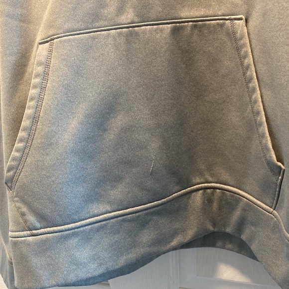 Under Armour Hoodie - Picture 5 of 6